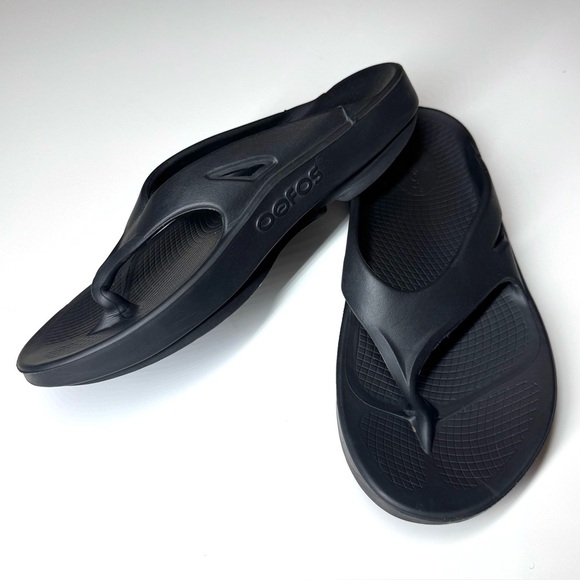 OOFOS OOriginal Unisex M-8 W-10 Thong Sandals Black Comfort Recovery Flip Flops - Picture 4 of 10